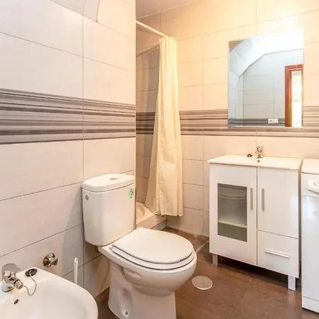 Stunning In Chapas With 1 Bedrooms, Wifi And Outdoor Swimming Pool Apartamento Marbella