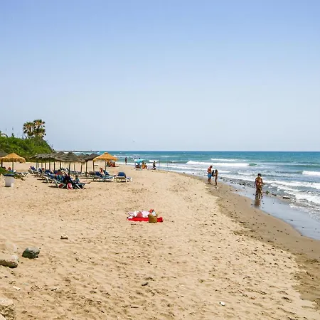 Stunning In Chapas With 1 Bedrooms, Wifi And Outdoor Swimming Pool Apartamento *